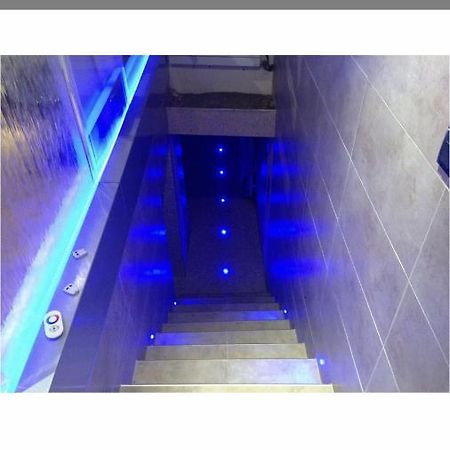 Logement Haut De Gamme Jacuzzi Sauna Клермон-Феран Екстериор снимка